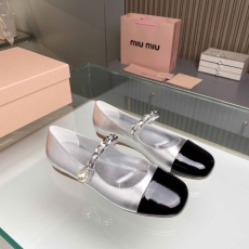 Miu Miu flat shoes